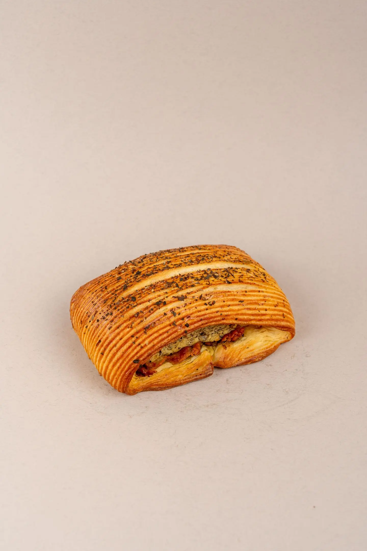 بان سويس بالحلومي والبيستو