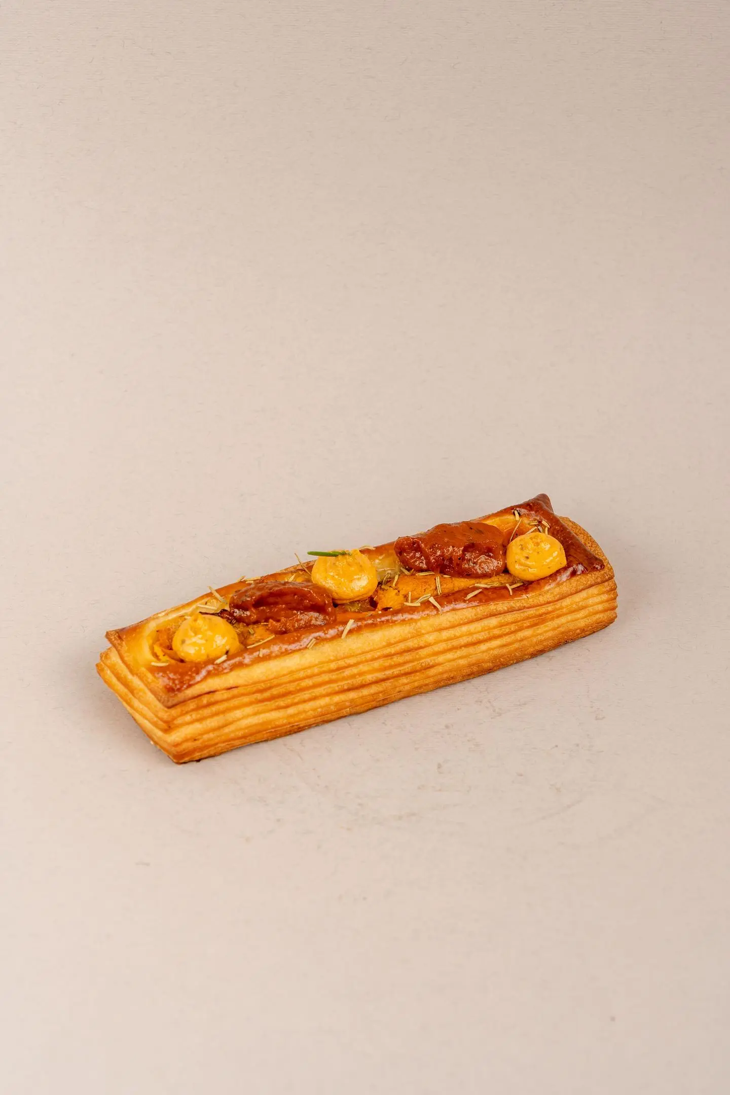 دانيش البيستو والطماطم المجففة