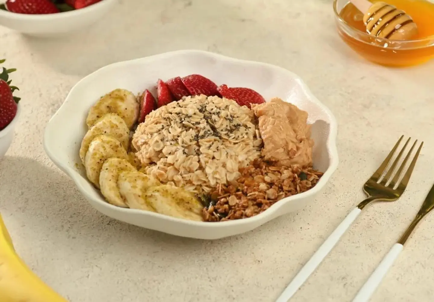 Oatmeal Cooked With Fruit