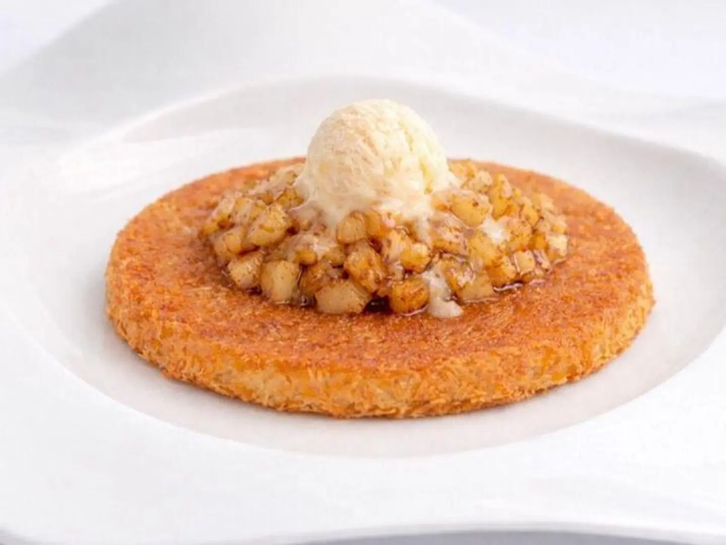 Apple Kunafa With Ice Cream