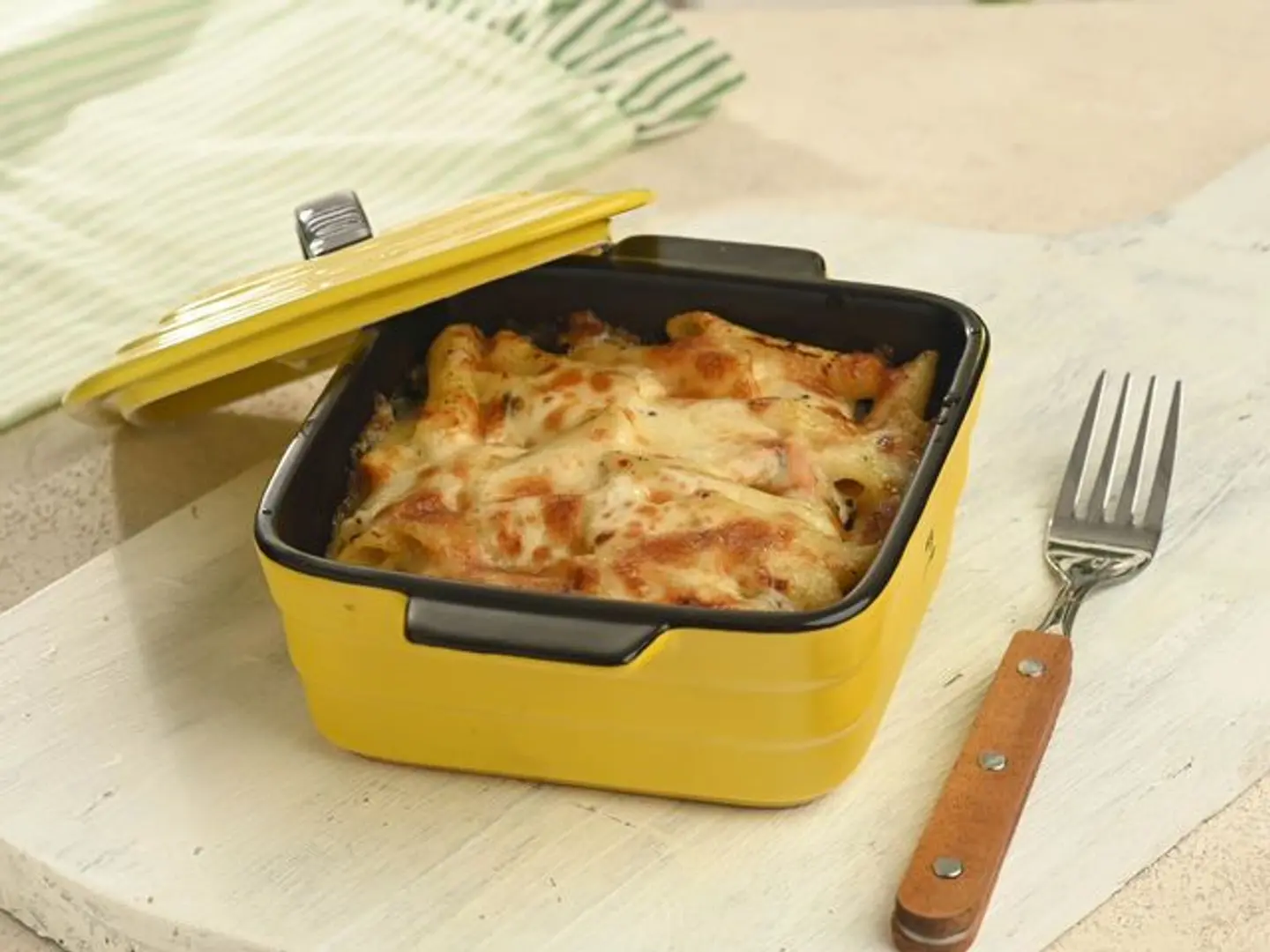 Italian Style Chicken Bechamel Pasta