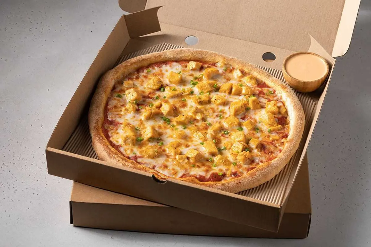 Dynamite Chicken Pizza