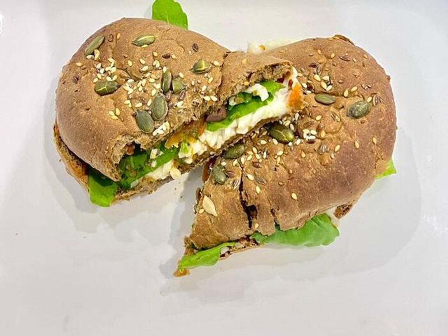 ساندوتش موزاريلا