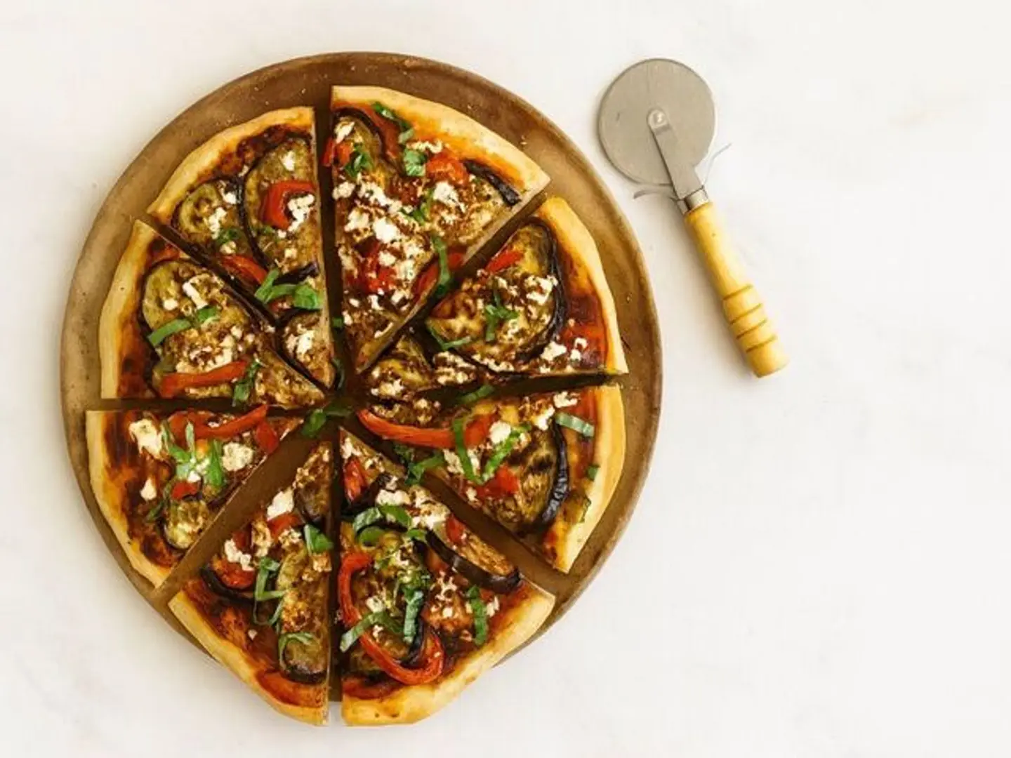 بيتزا فاهيتا بالدجاج ١٥٠ جم