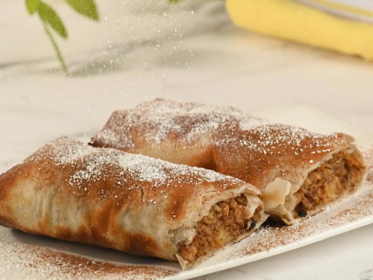 بسطيلة بالدجاج ولوز