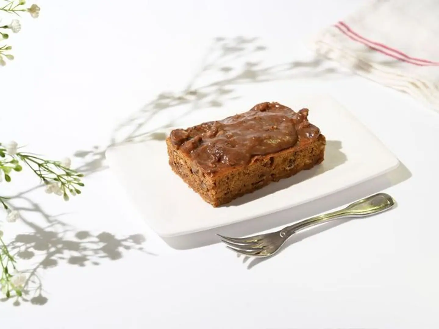 Pecan Date Cake