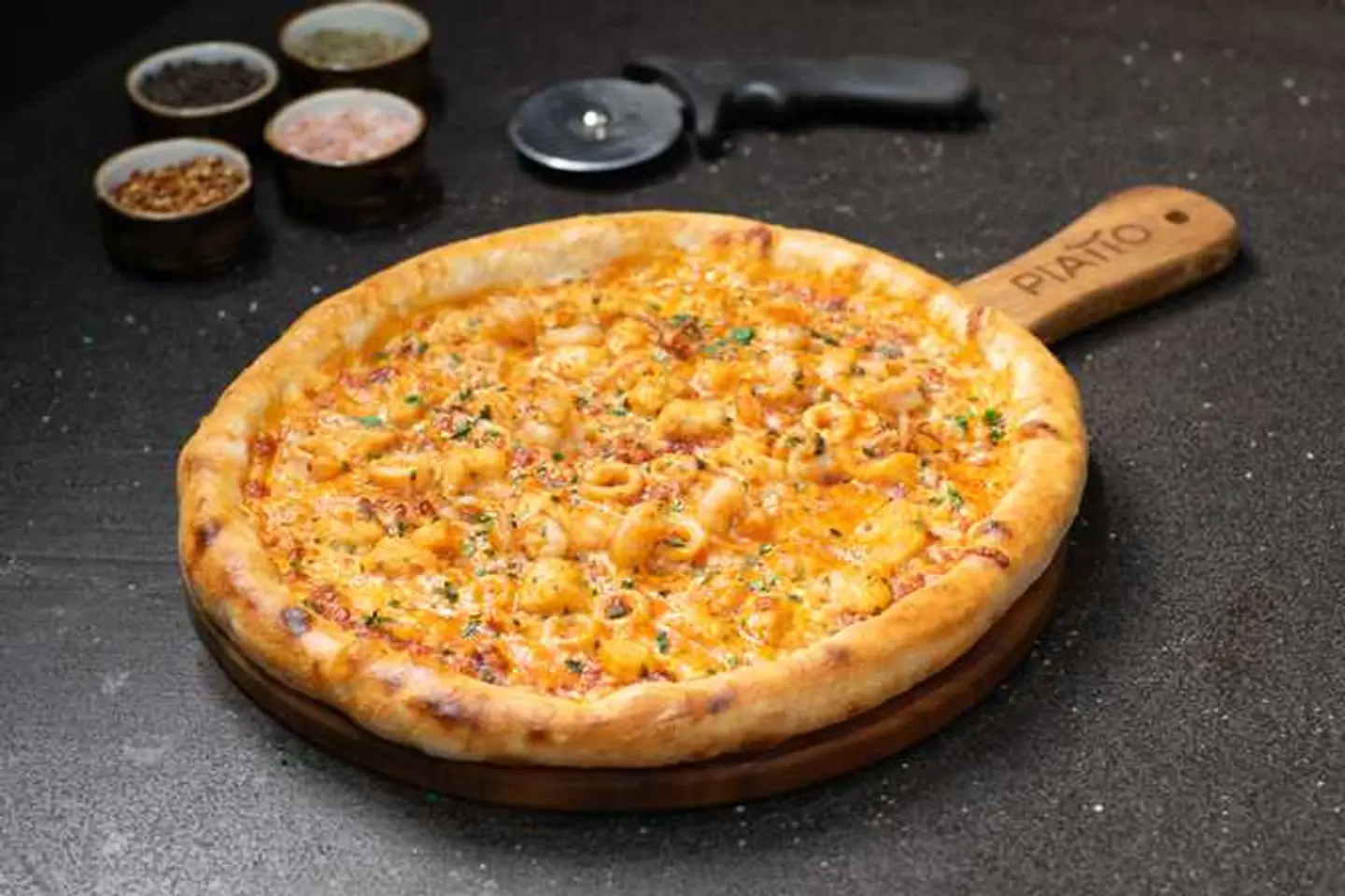 بيتزا مأكولات بحرية