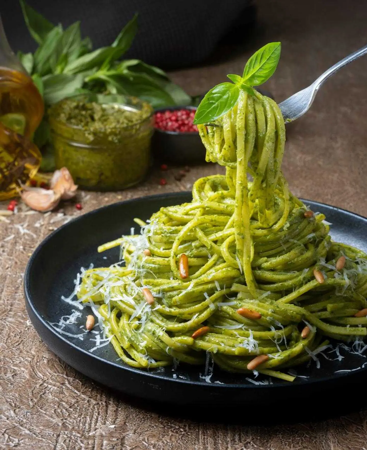 لينغويني البيستو