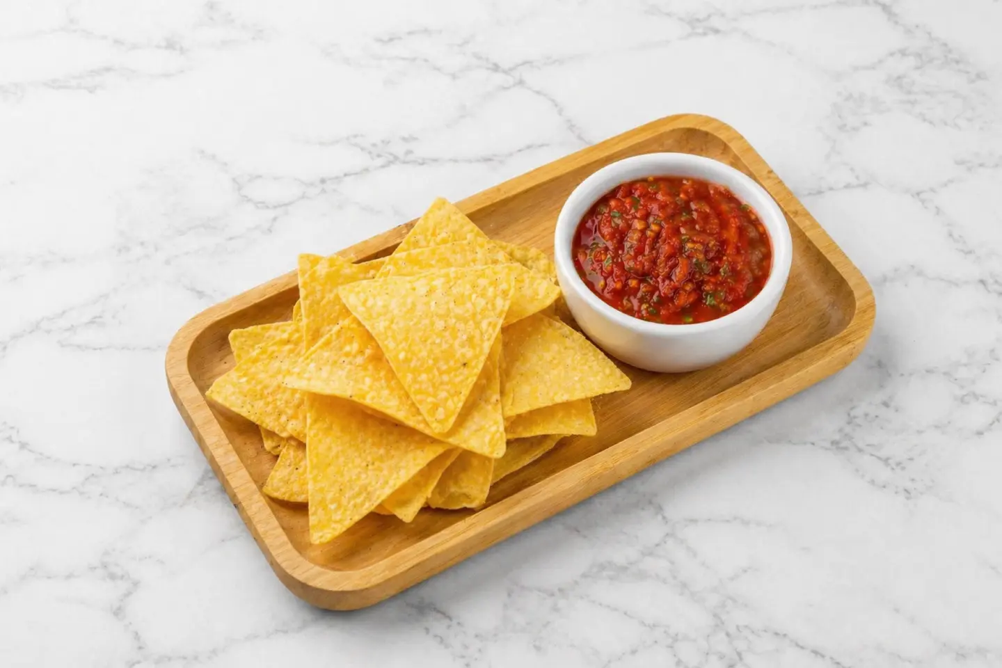 Chips & Fresh Tomato Salsa