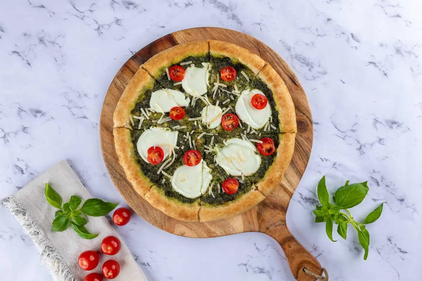 Caprese Pesto Pizza Medium