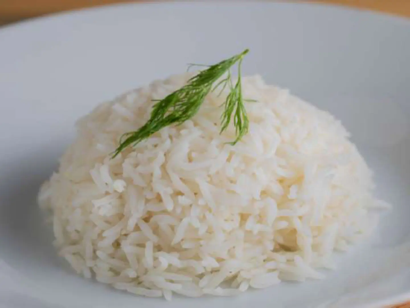 أرز أبيض مطبوخ بالبخار