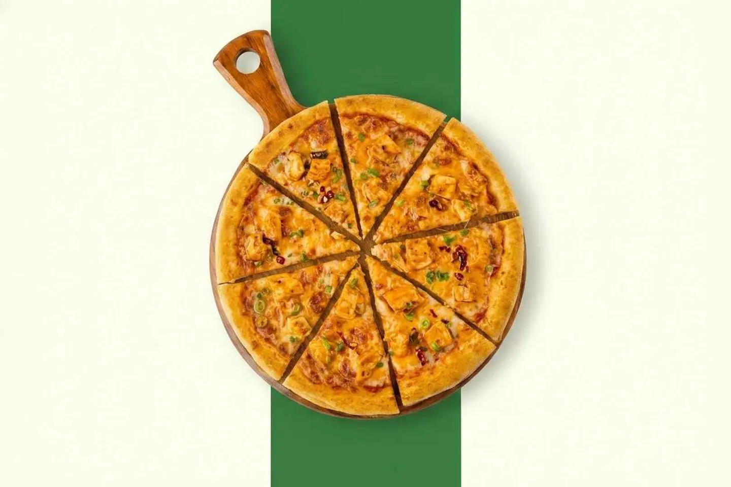 Dynamite Chicken Pizza Large