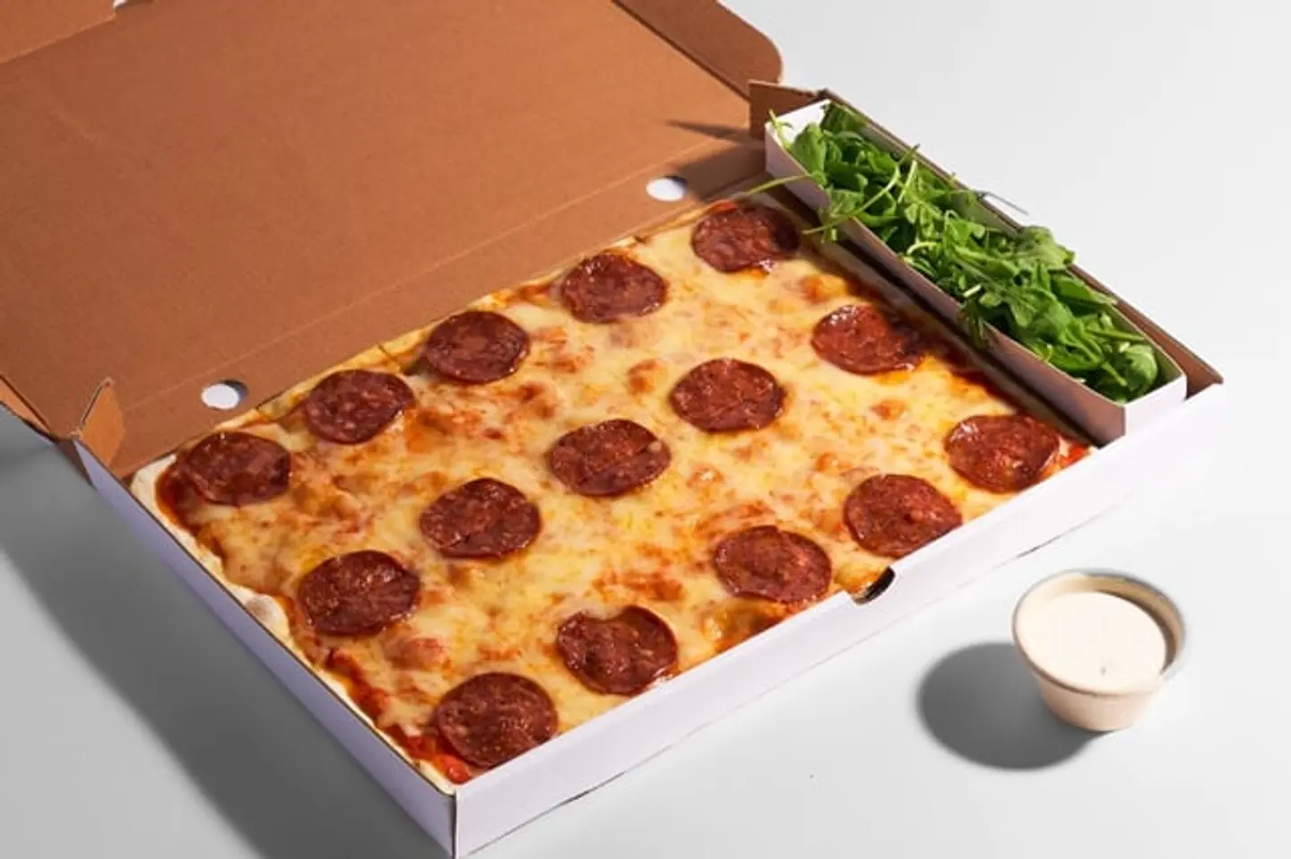 بيتزا بيبروني