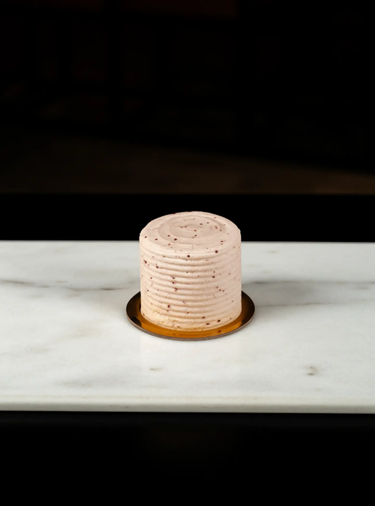 كيك توت أحمر