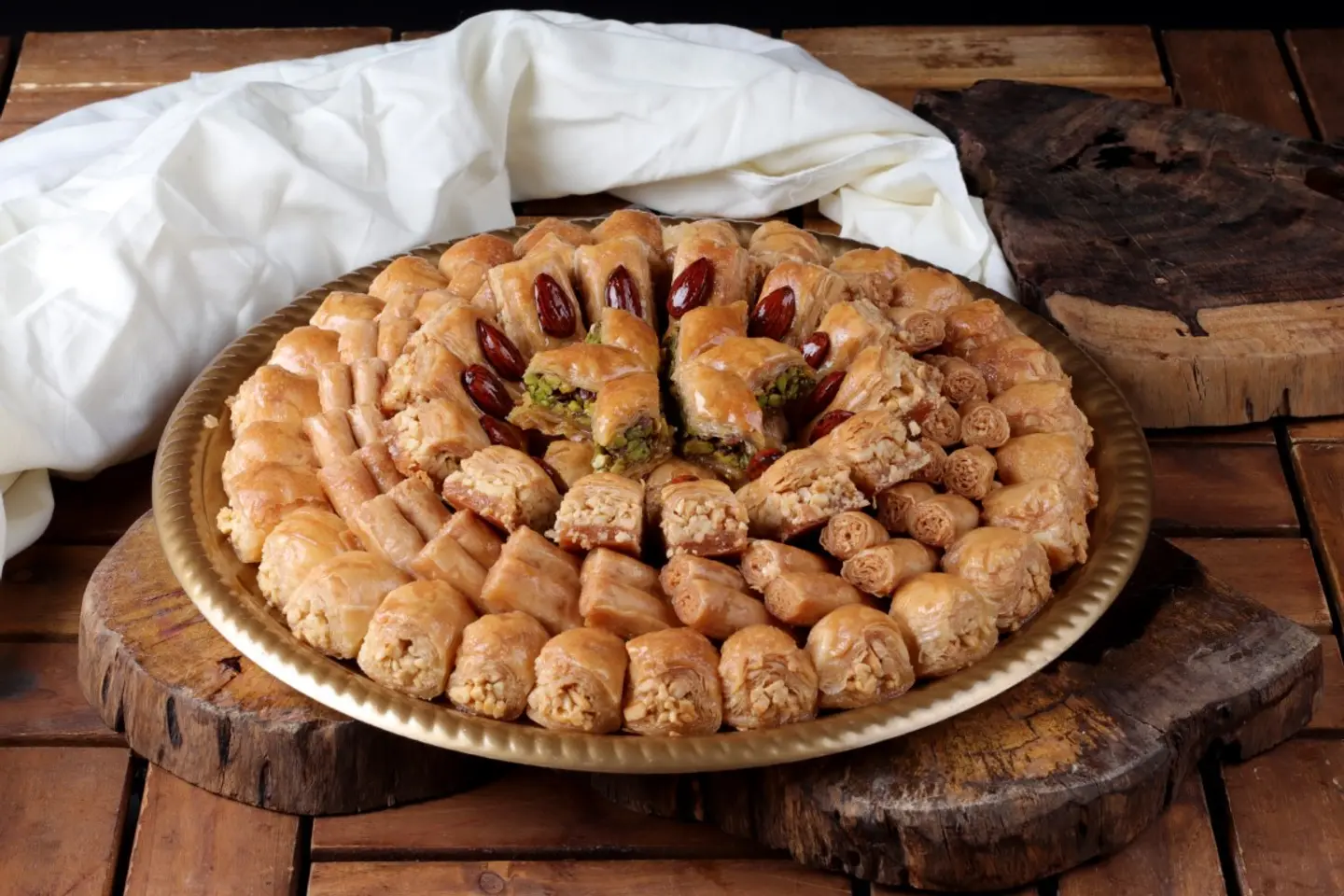 بقلاوة مشكلة 1 كجم