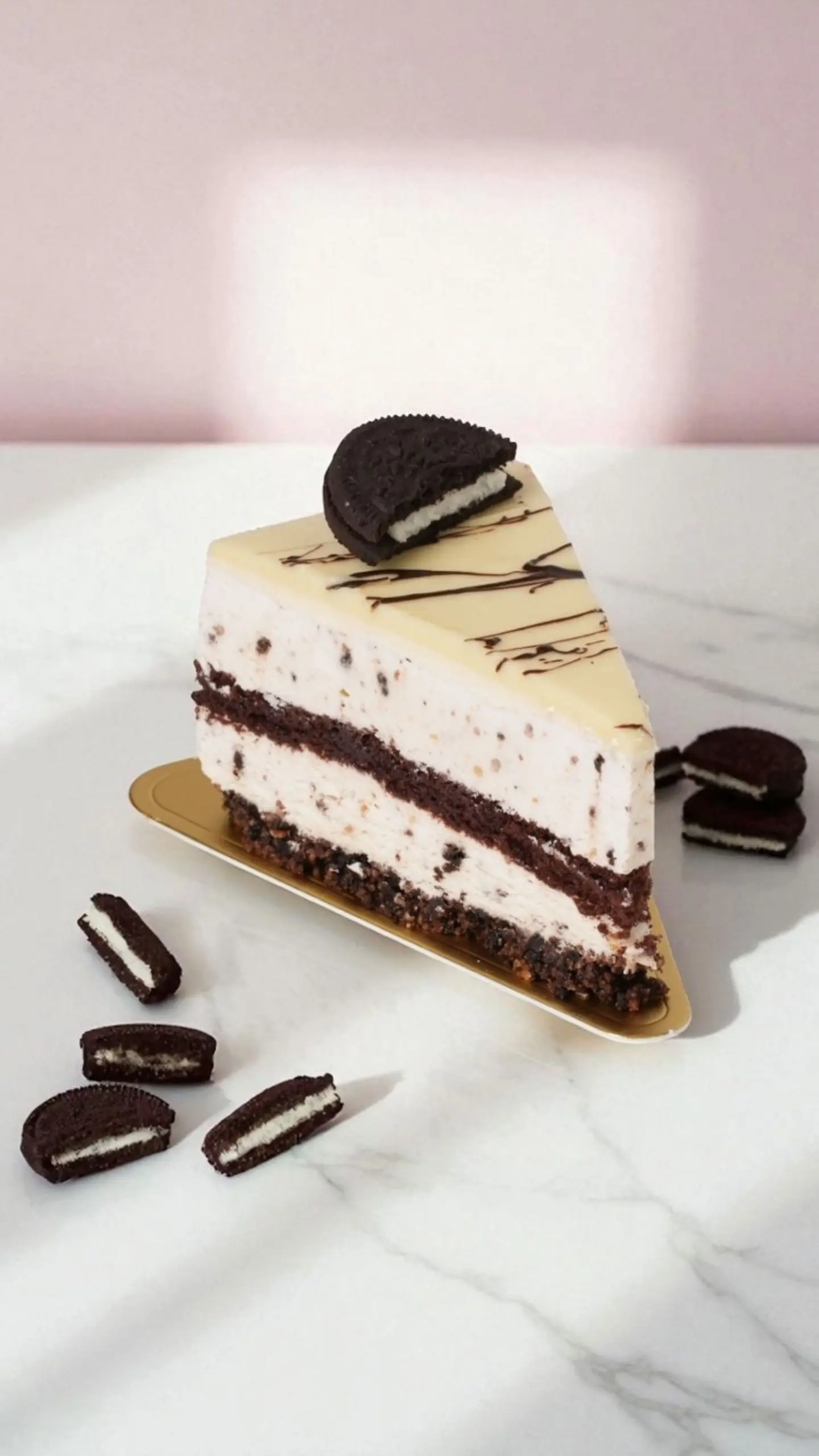 Oreo Cheesecake Slice
