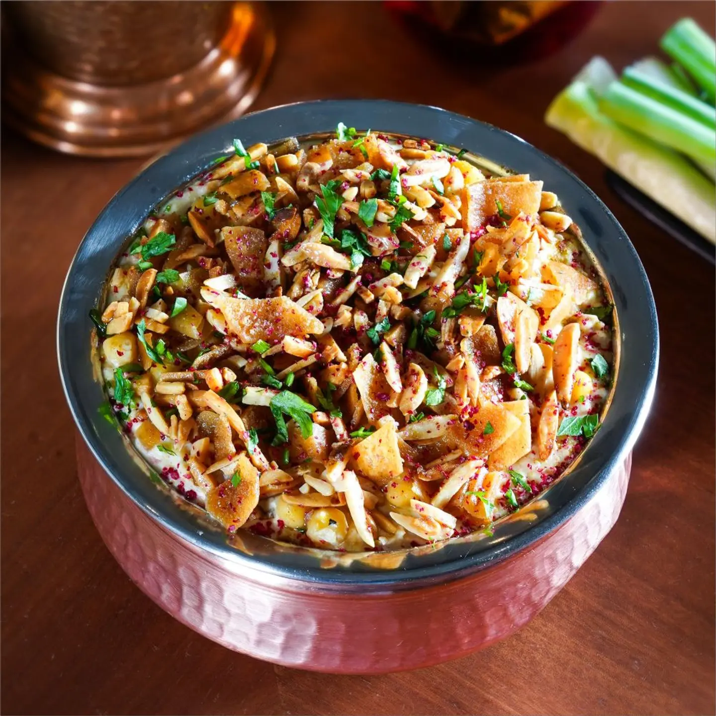 فتة بالزيت و اللوز