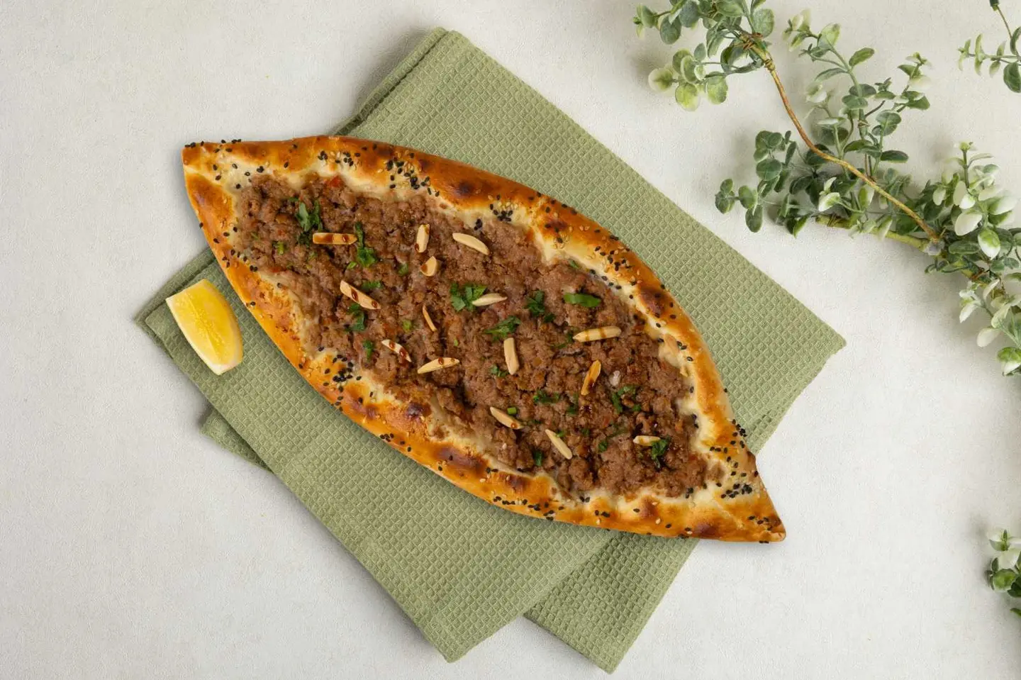 Lahmeh Bi Ajine Fatayer