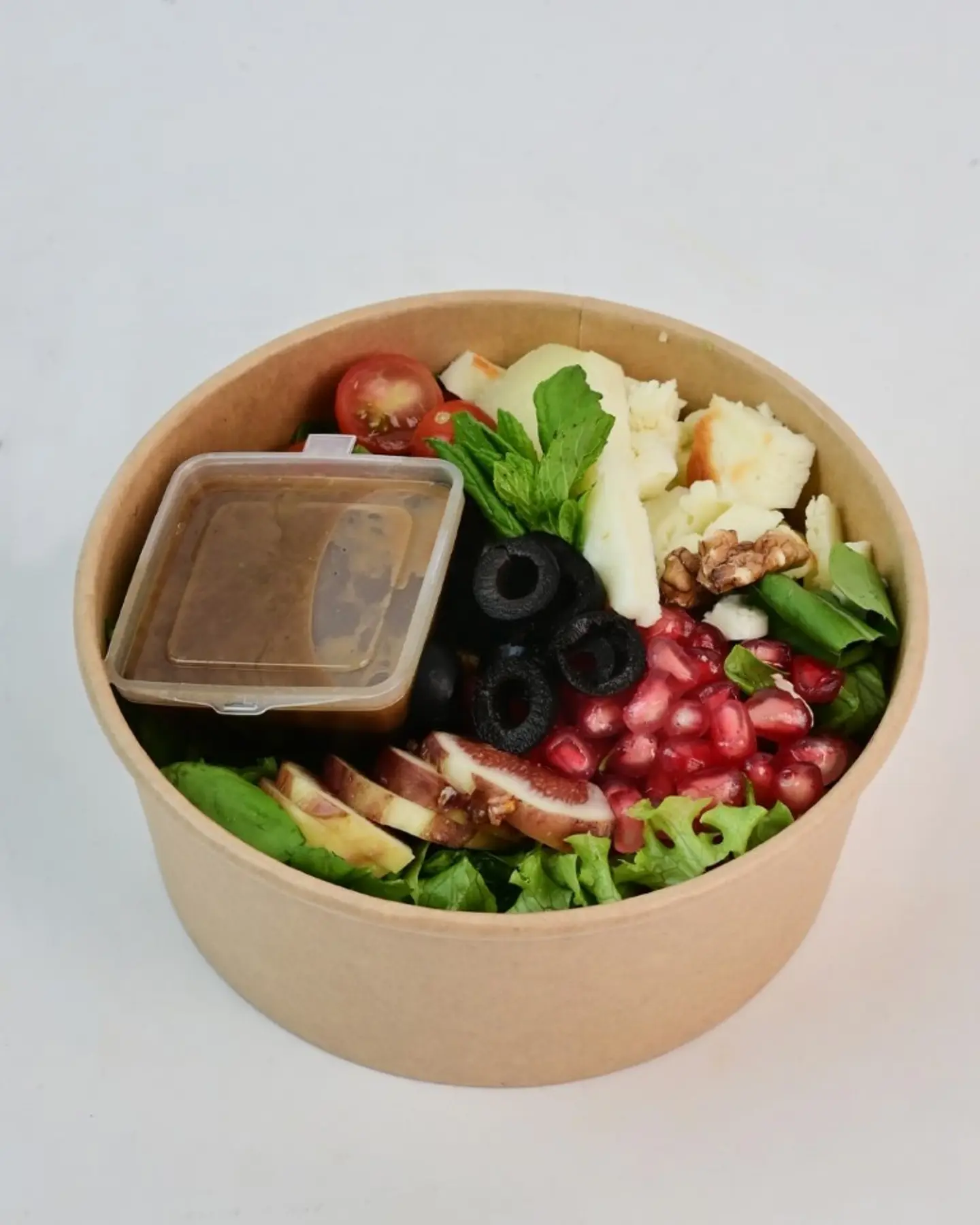 Halloumi Salad With Pomegranate 6129