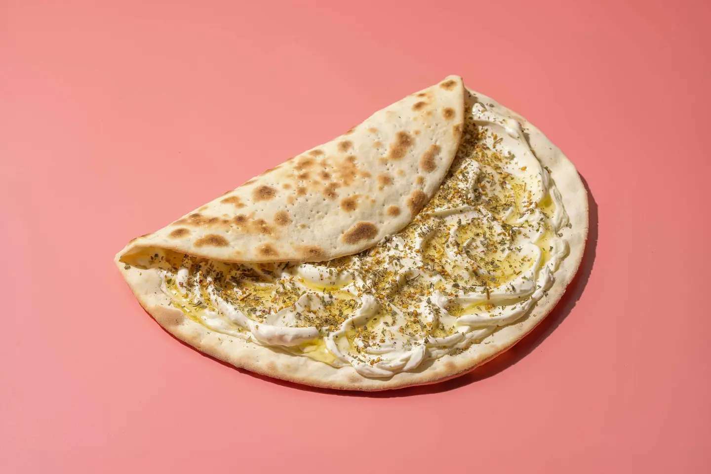 لبنة وزعتر وعسل
