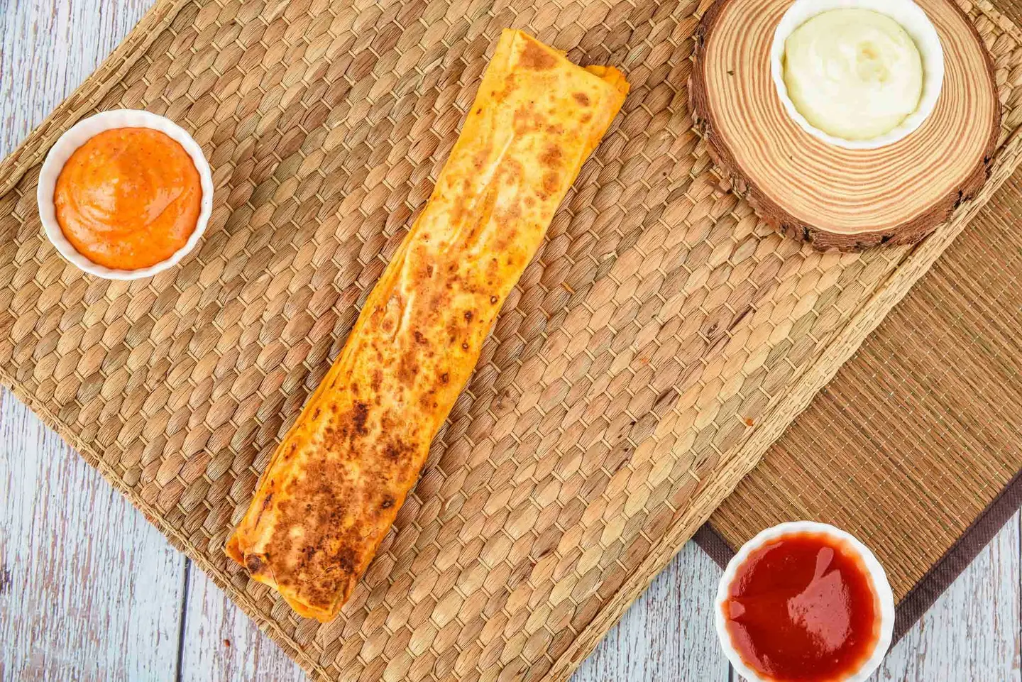 Shawarma Sarookh With Red Bread
