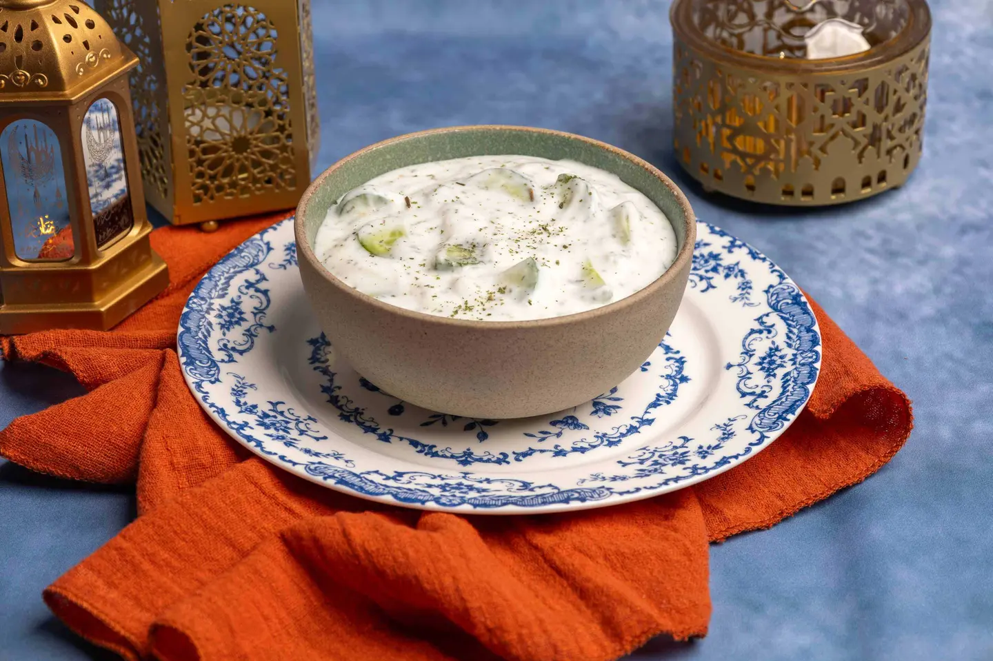 لبن و خيار مع نعناع