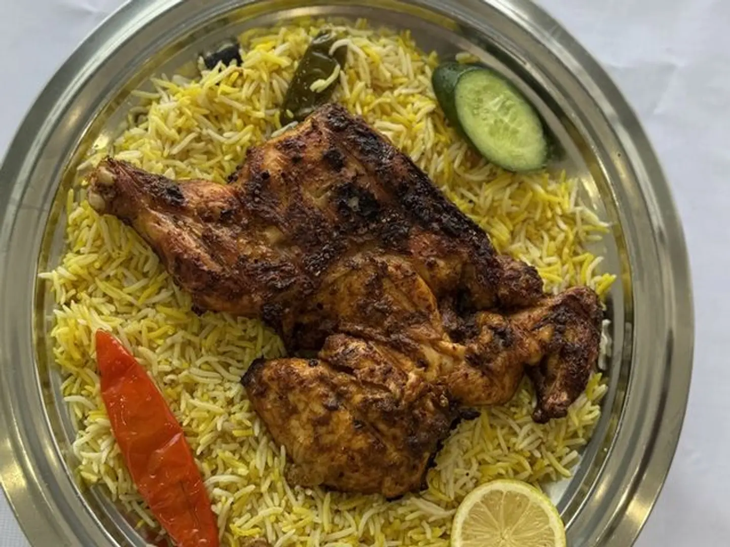 نص دجاج فحم ارز برياني