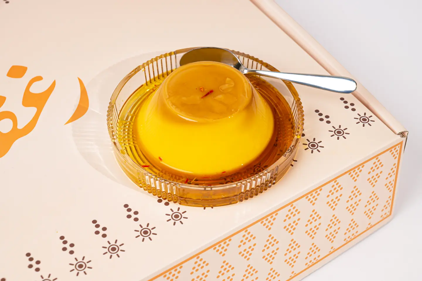 Crème Caramel Box
