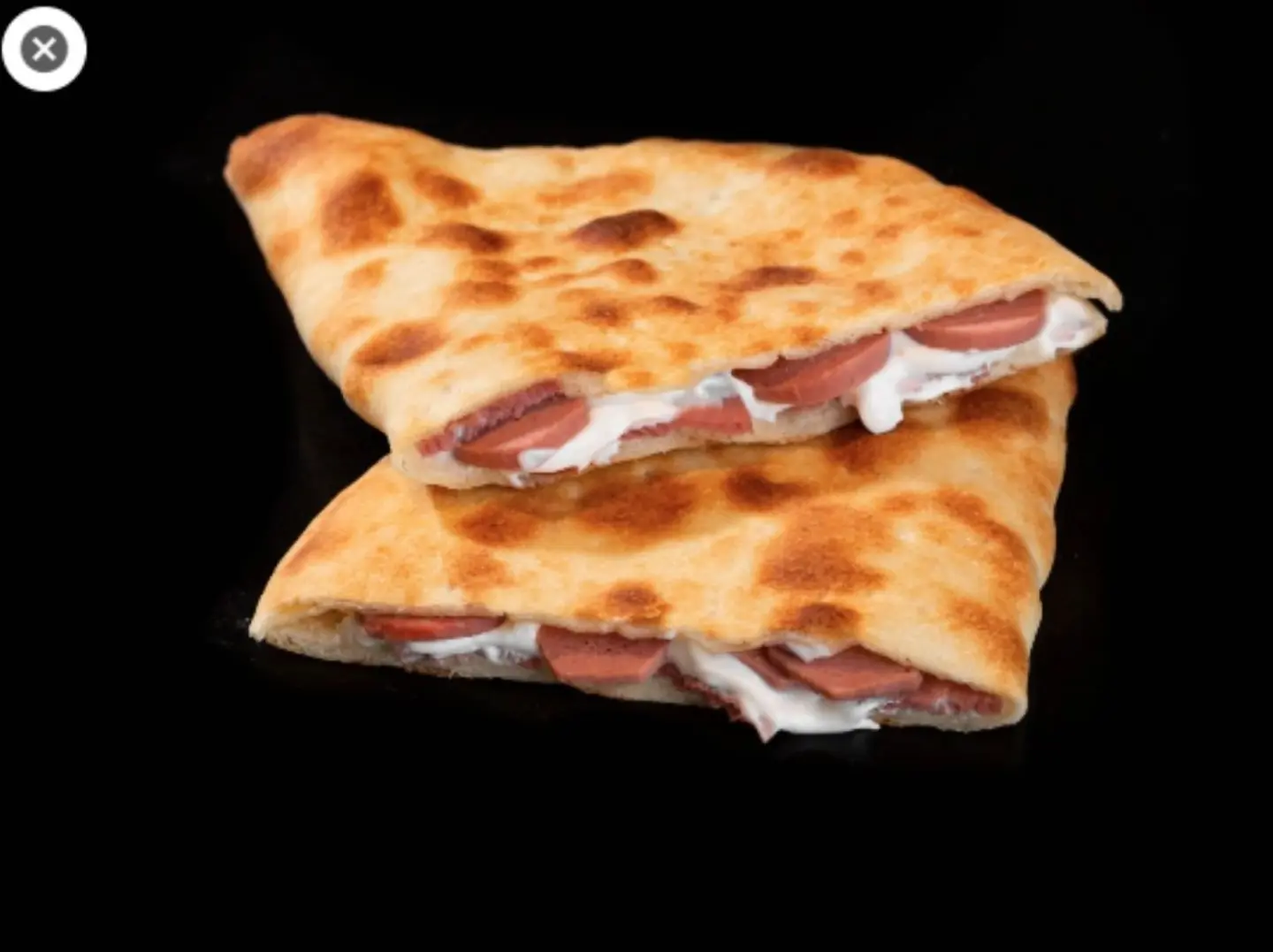 مناقيش سجق لحم مع جبن