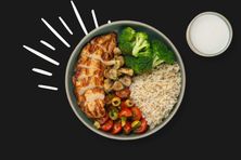 طبق صدور الدجاج المشوي