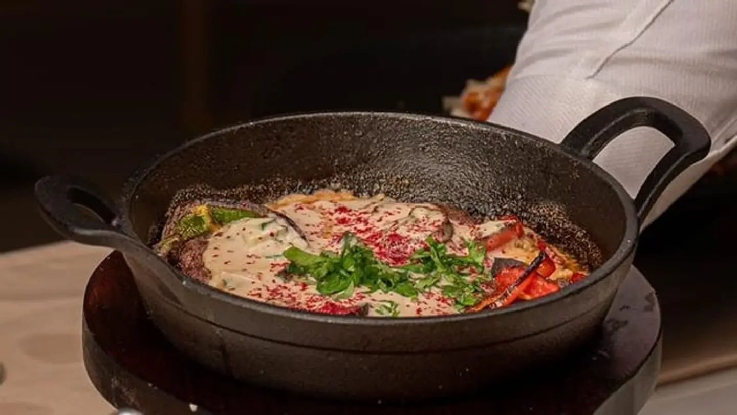 لحم بالصحن مع طحينة