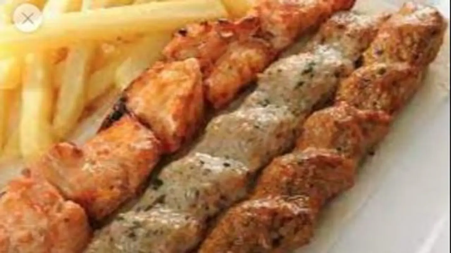 نفر مشكل دجاج 3 سيخ
