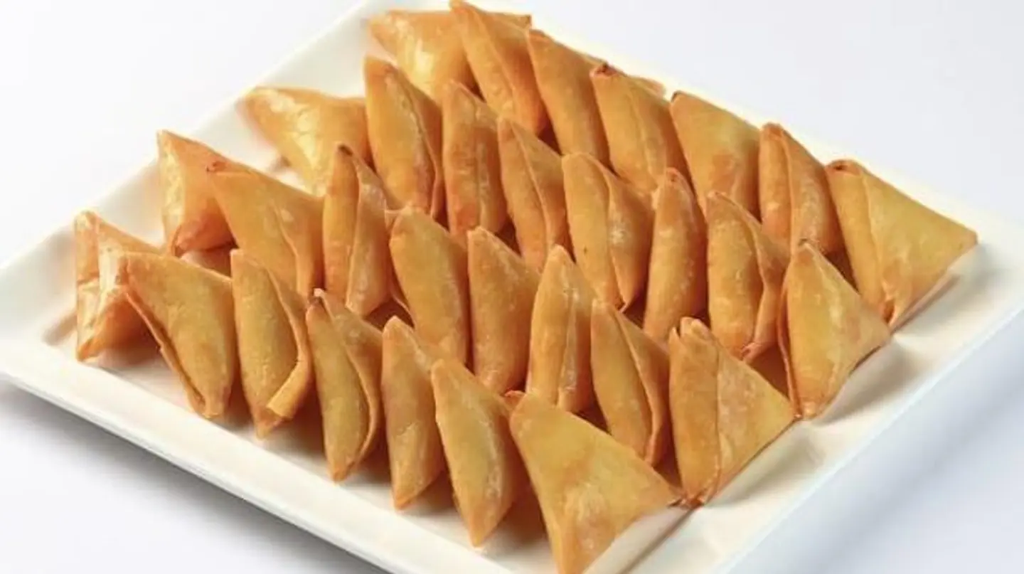 Chicken Samosa Box 33 Pieces