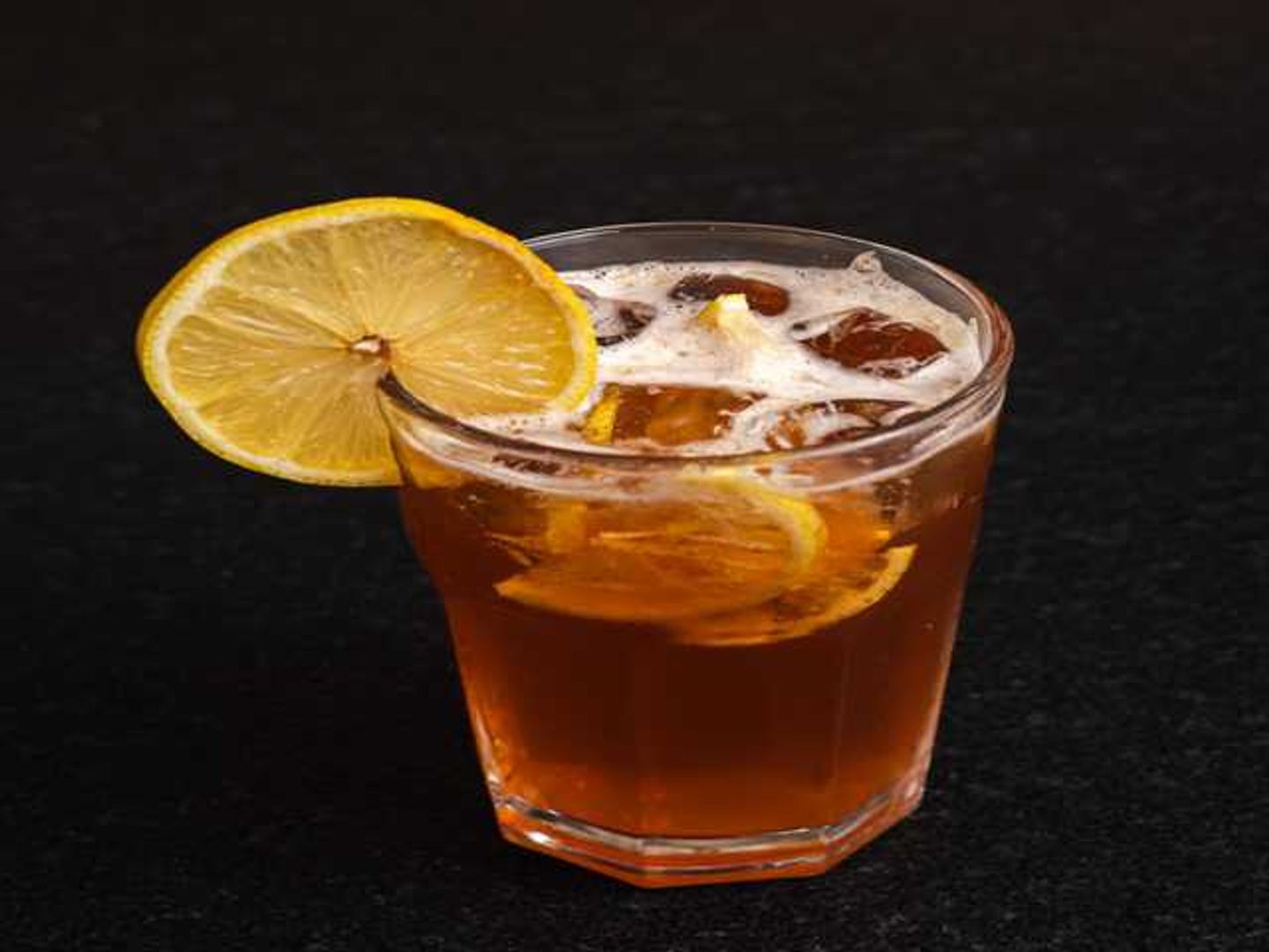 ايس تي خوخ