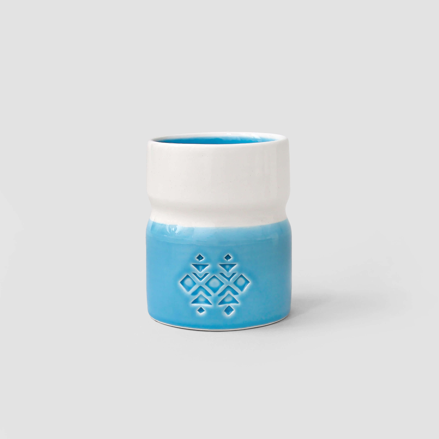 فنجان الأزرق من ثريا