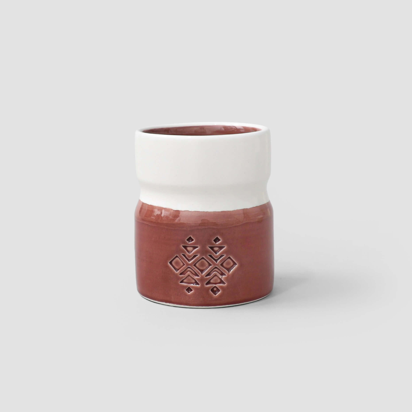 فنجان بني من ثريا