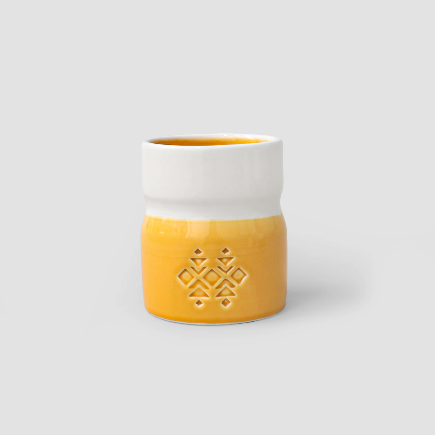 فنجان الأصفر من ثريا