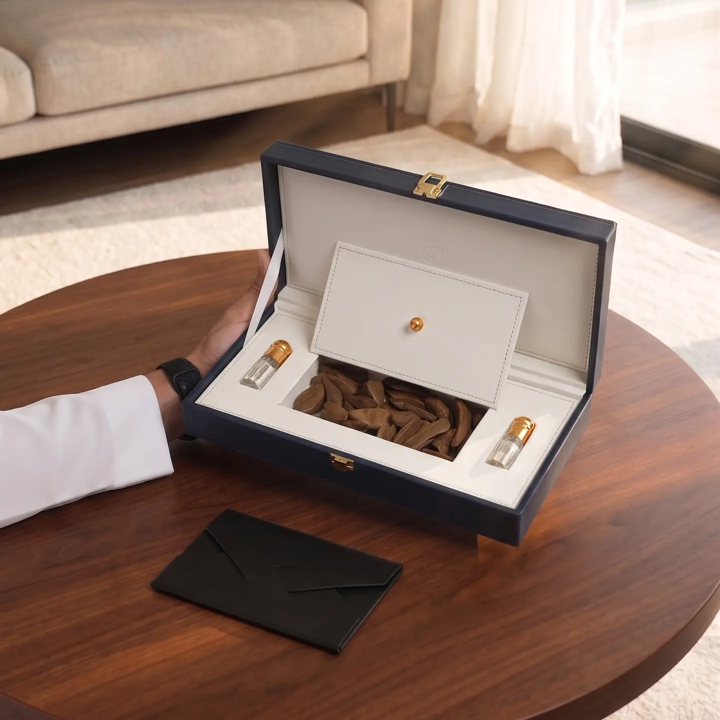 Al Maali Musk & Oud Box – Italian Leather Gift   Navy Blue