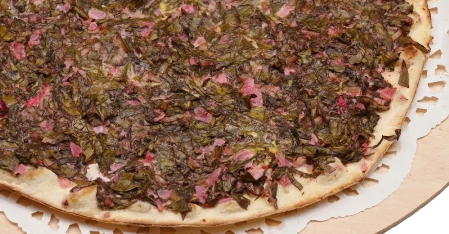 Plain Spinach Manakish