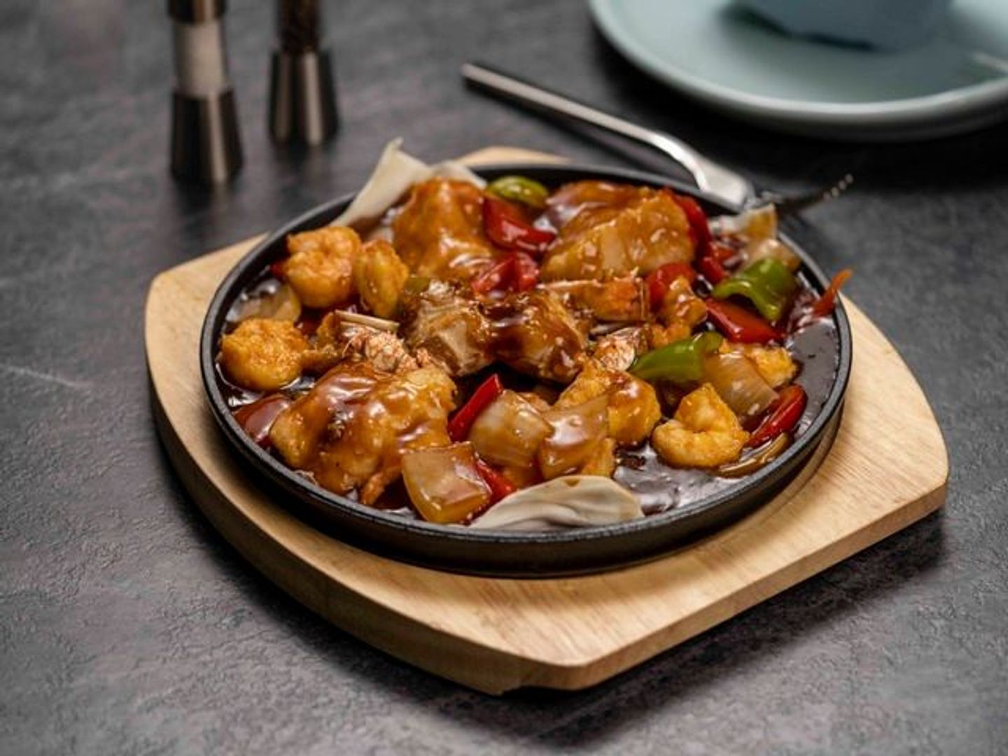 Grabs Fish, Shrimps Tbeniaki Quiche (Sizzling