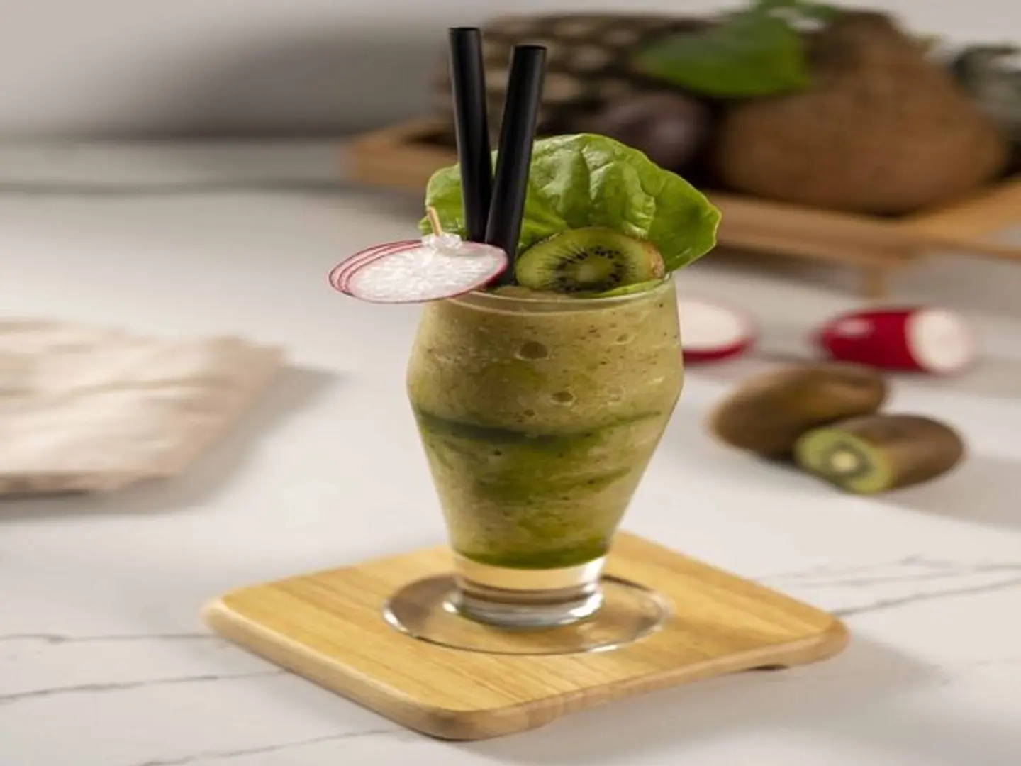 سموثي كيوي وفجل سبانيخ