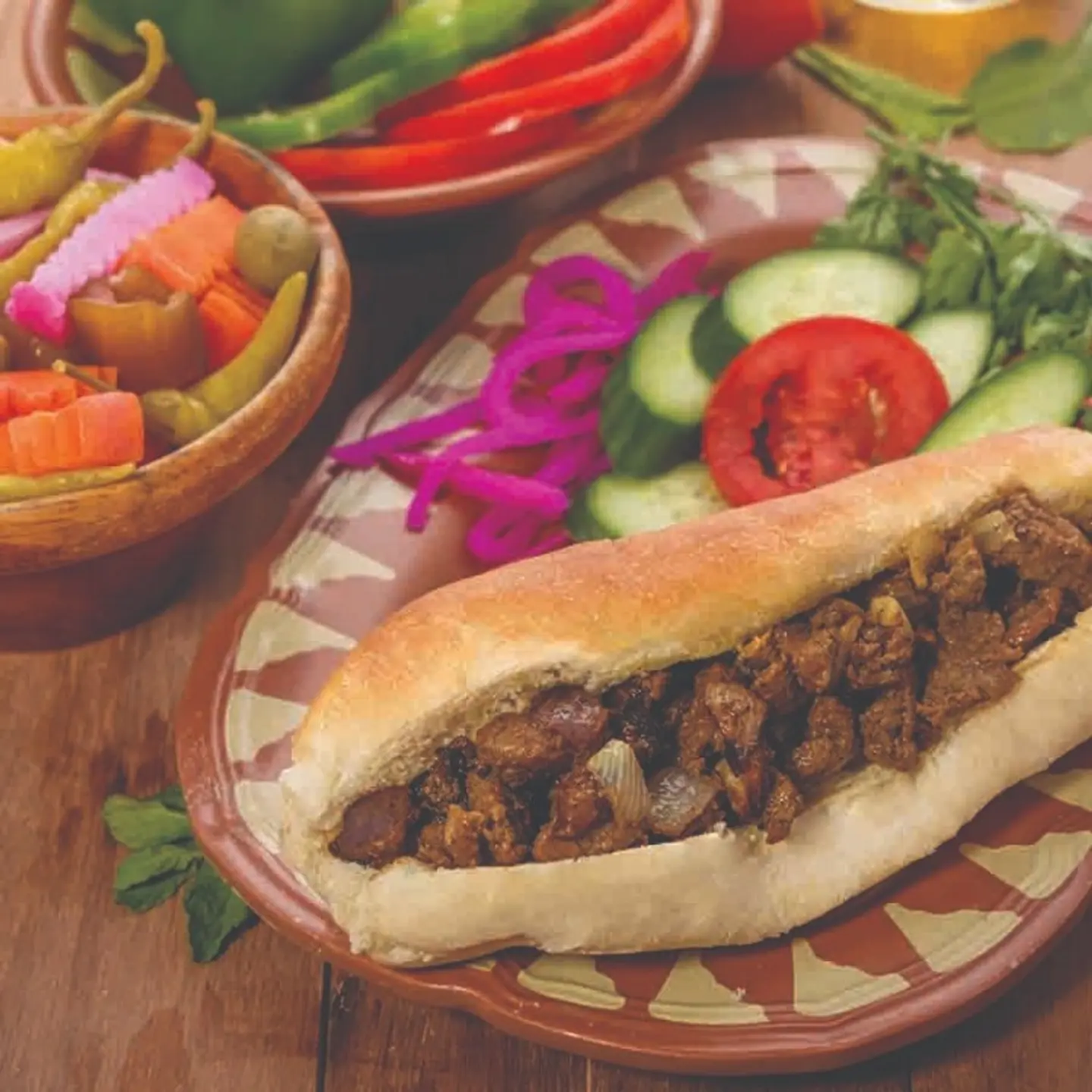 ساندوتش مقلقل لحم