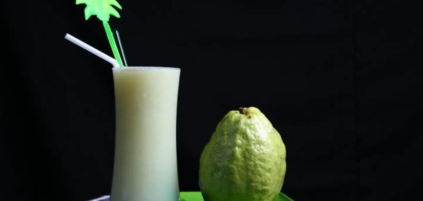 عصير جوافة - وسط