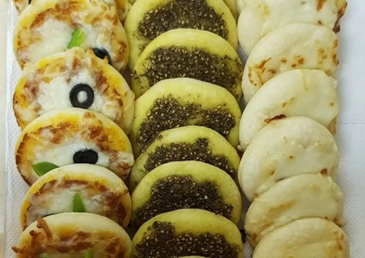 صحن مشكل معجنات