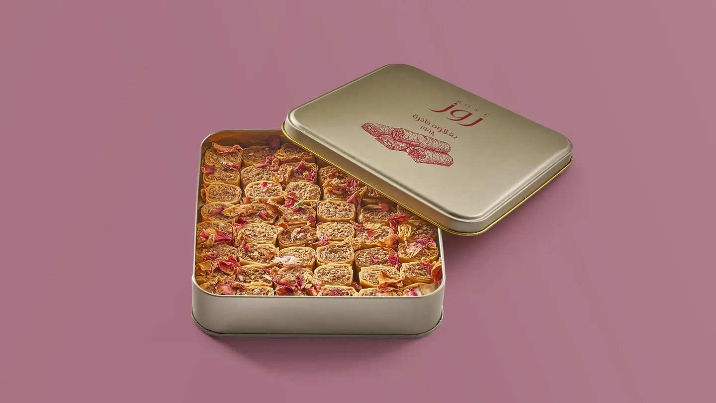Pecan Mabromh With Flowers Small