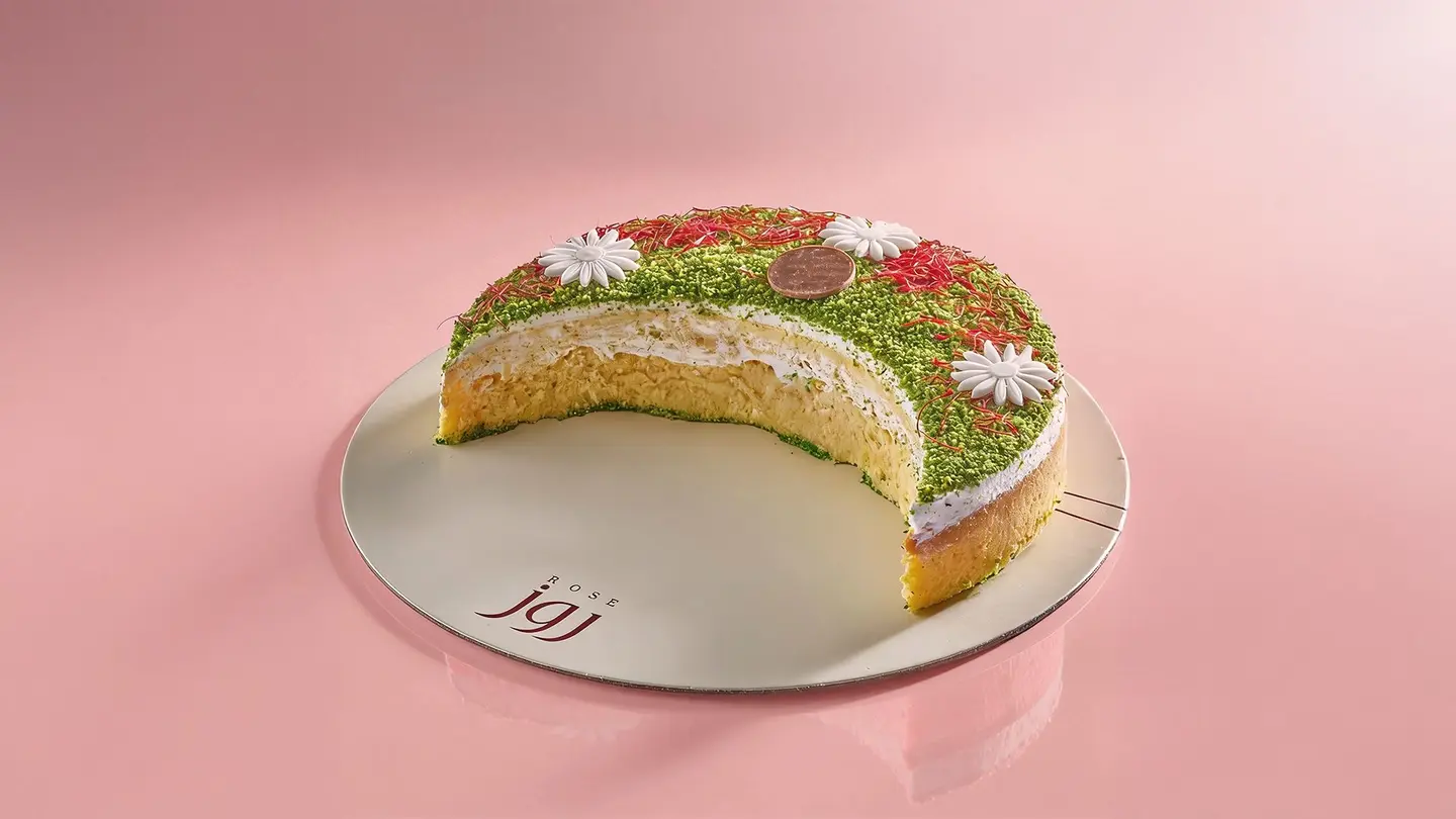 كيكة هلال بالزعفران