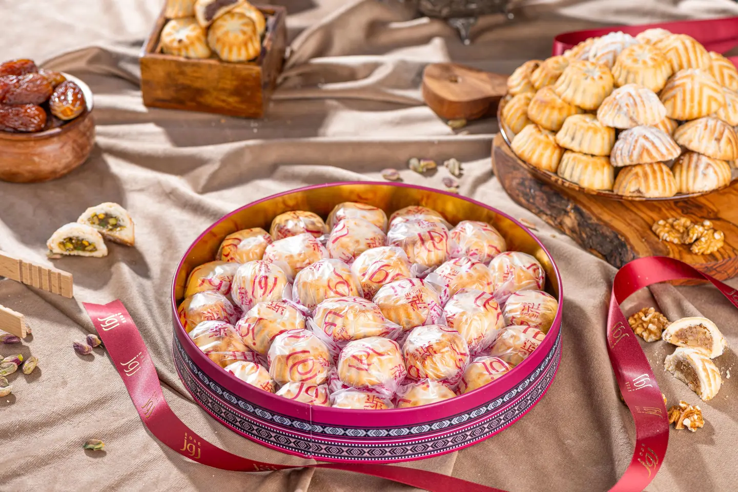 علبة معدن معمول التمر