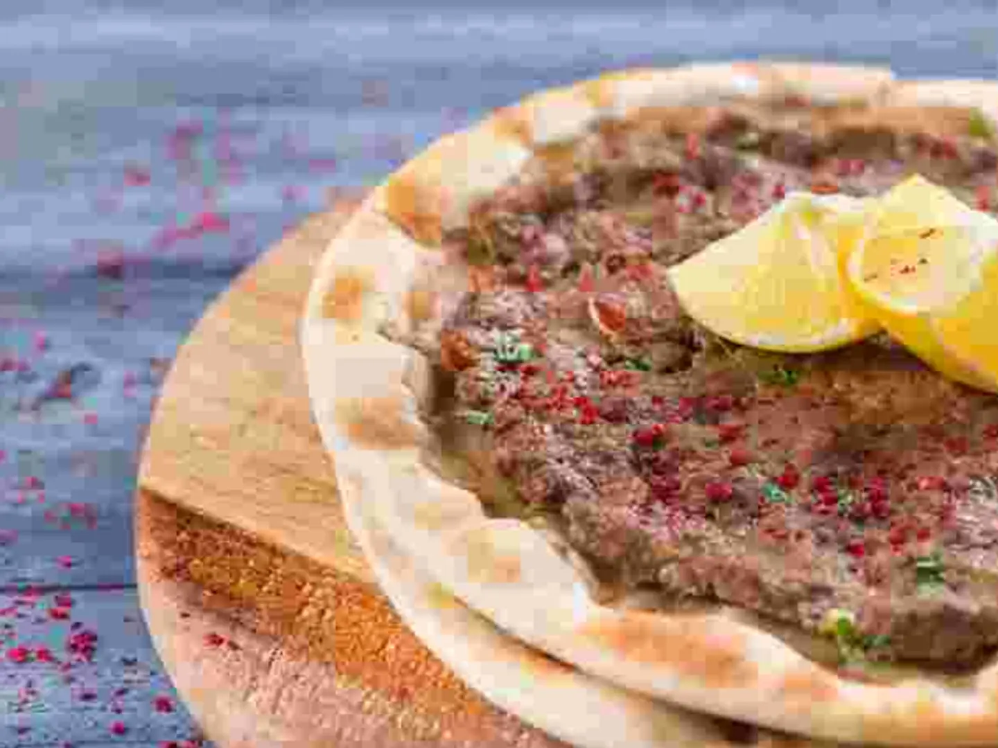 Lahmeh Bl Ajjine Al Sahel