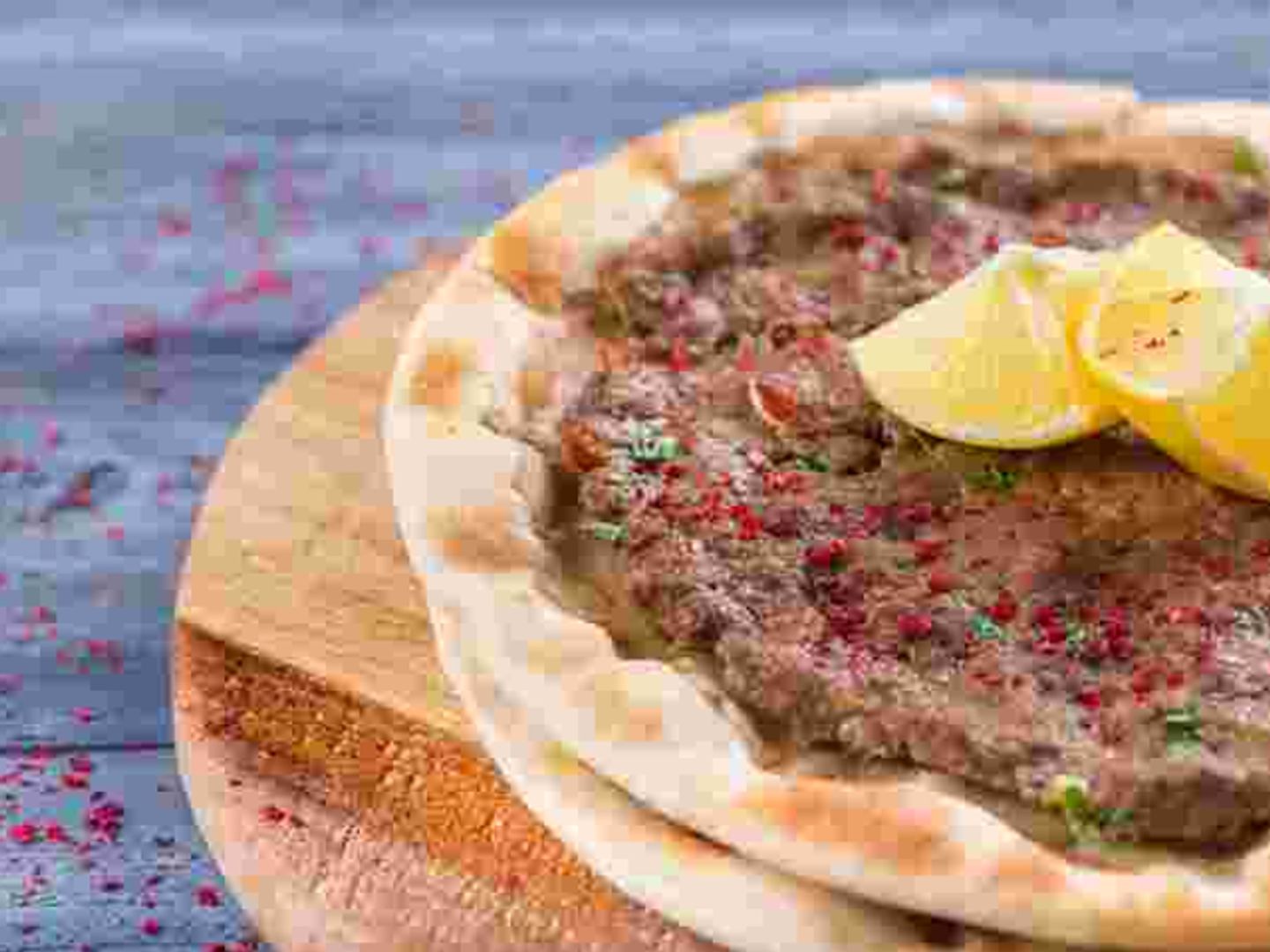 Lahmeh Bl Ajjine Al Sahel