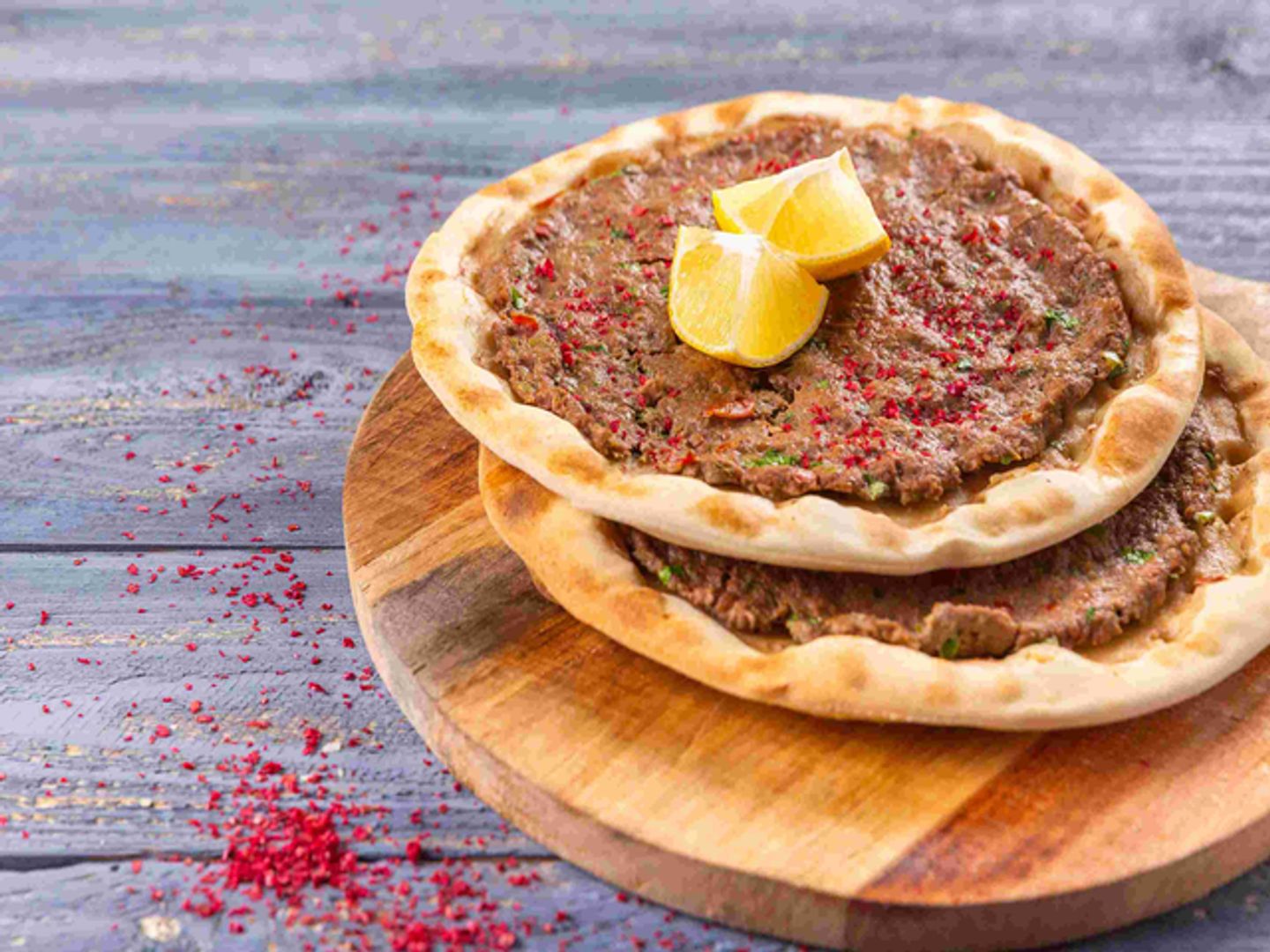 Lahmeh Bl Ajjine